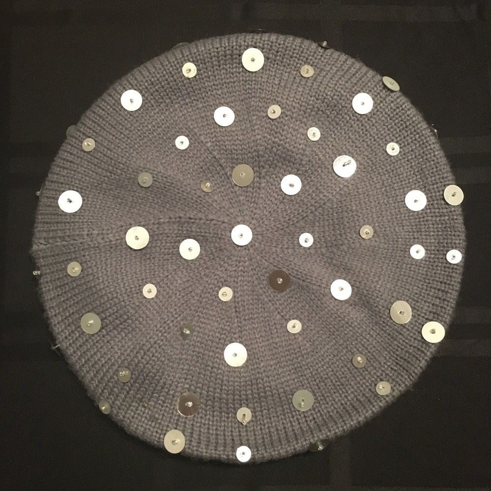 Gray sequin beret